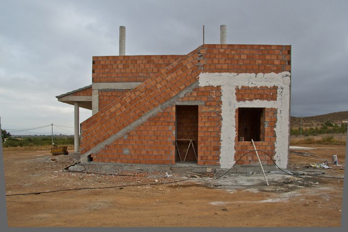 422761_524094480940908_861968323_n