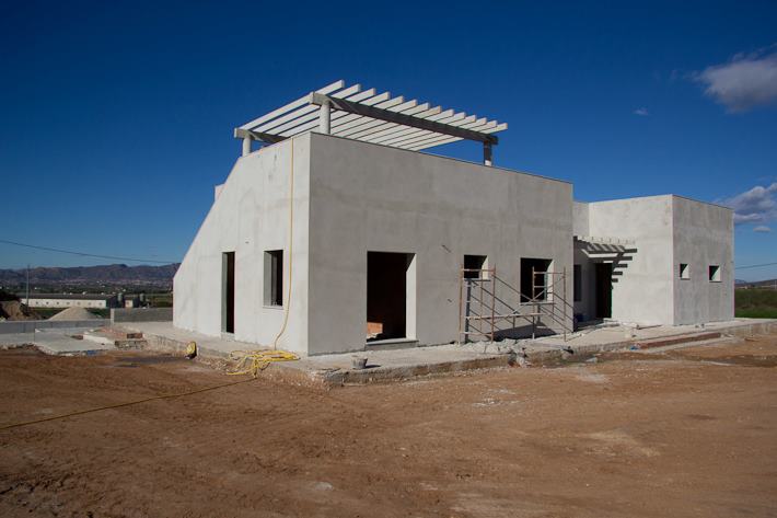 405021_556397317710624_2043580460_n