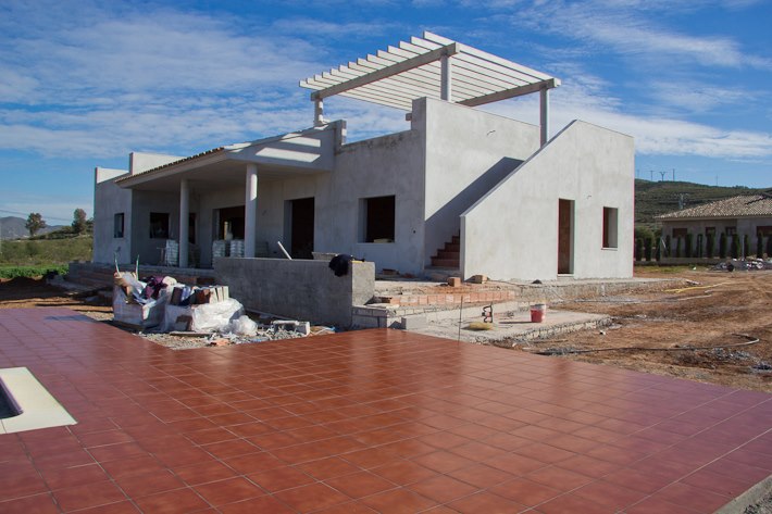 215073_563836640300025_1258700572_n