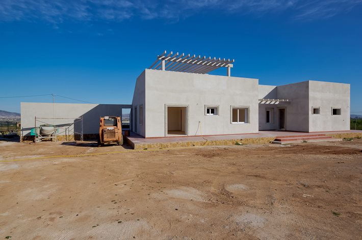 320090_627461903937498_857034840_n